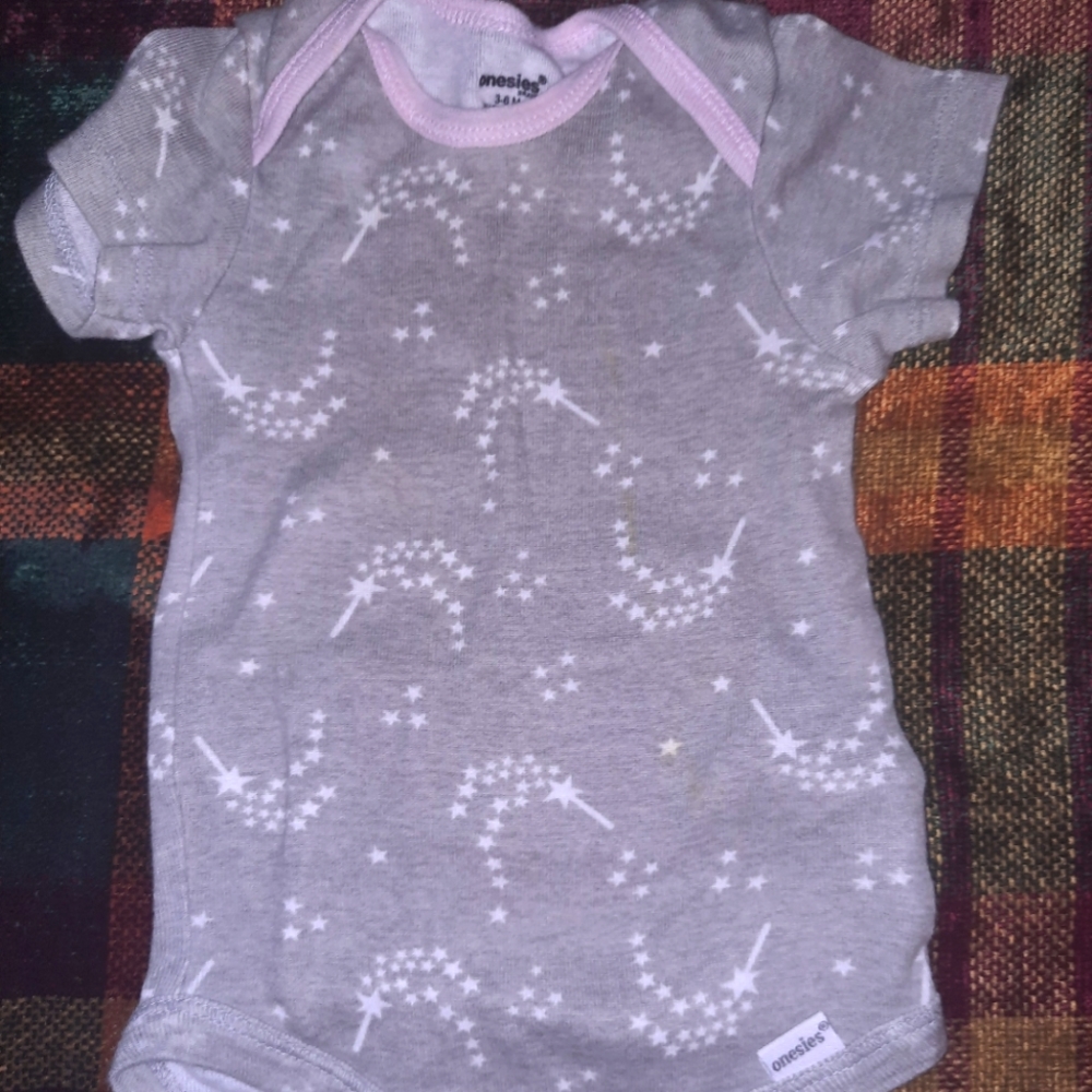 4/$20 Onesies/Bodysuits